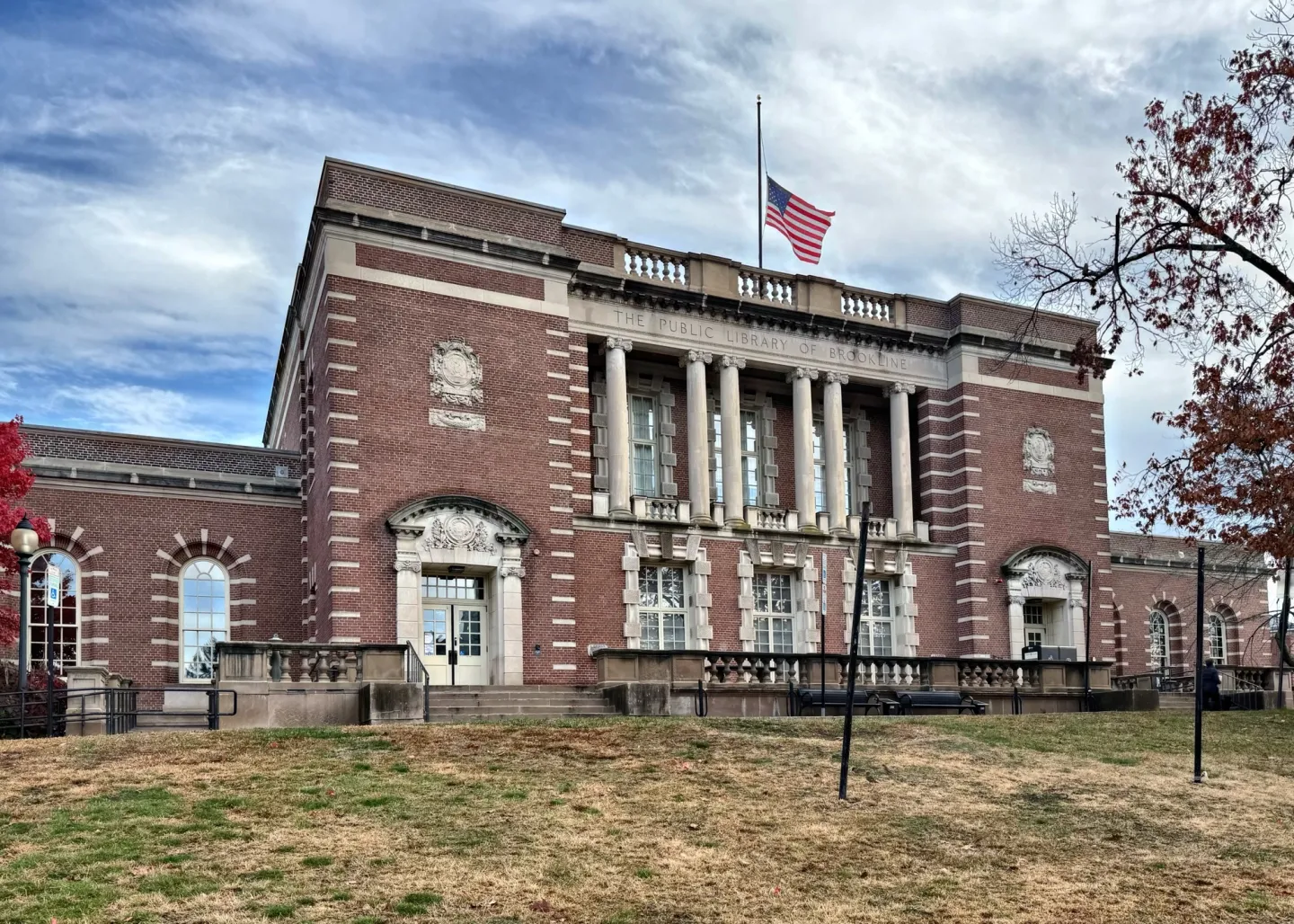 Image source: https://buildingsofnewengland.com/2025/12/06/brookline-public-library-1910/